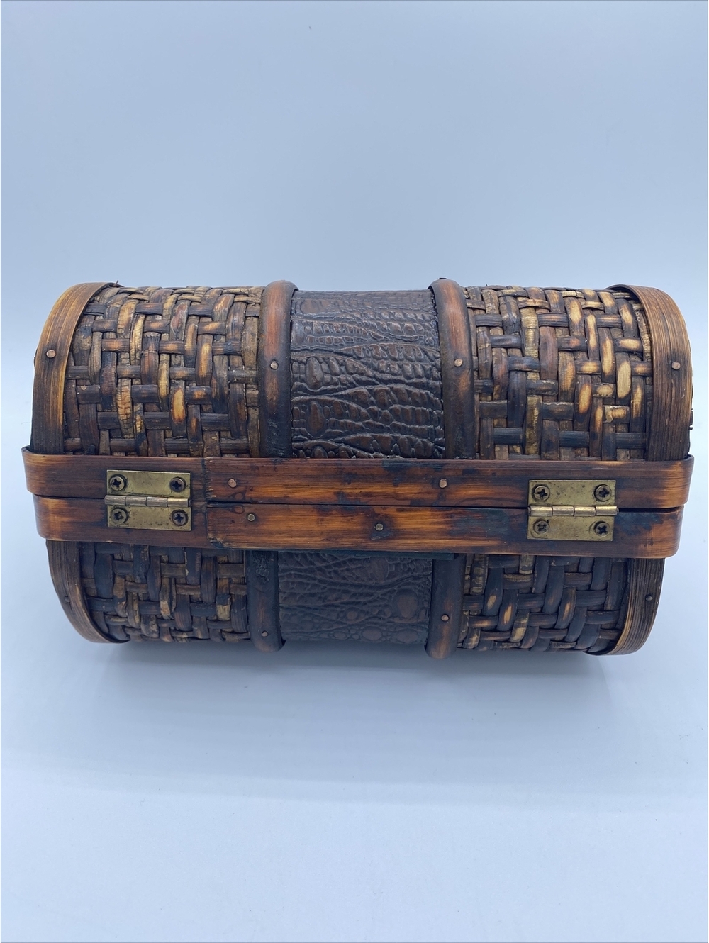 Wood and Woven Bamboo Purse with Faux Reptile Insert and and Brass Latch - Picture 12 of 13